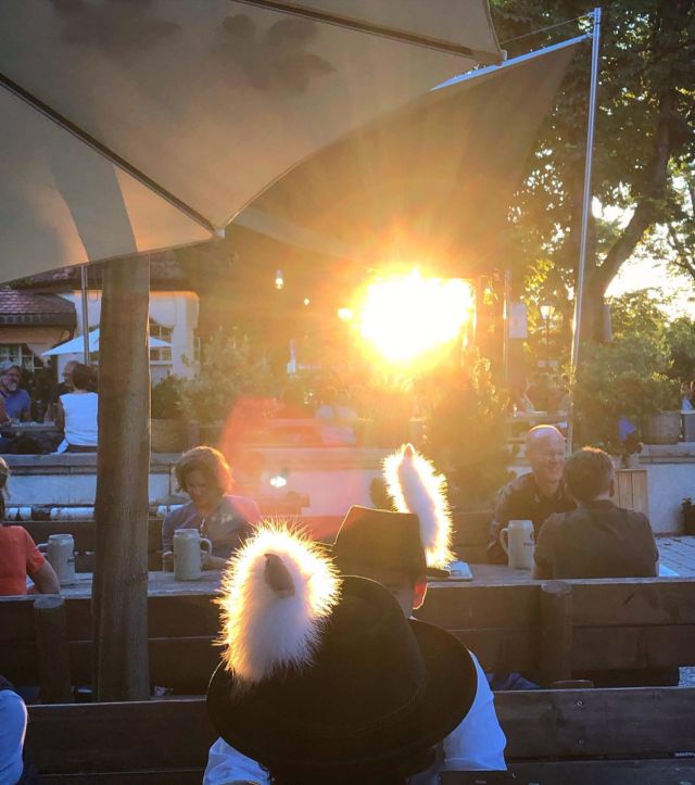 🔹🦁🔹
.
.
.
.
.

#filser#filserbuam#filserball#filserball2021#filsersommerfest#filsersommerfest2021#münchen#munich#089#089münchen#tracht#heimat#minga#bayern#bavaria#sunnyday#sundowner#sonnenuntergang#hut#biergarten#nockherberg#dahoaminbayern
