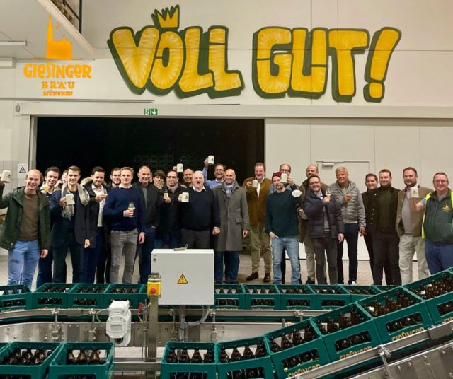 "Völlig Gut" reicht nicht aus, die Besichtigung des neuen Werks des Giesinger Bräu´s war "Spitze". Natürlich haben wir es uns nicht nehmen lassen, die vielen Bier-Sorten ausgiebig zu testen. 
SICHER IST SICHER 😉

#tracht #dirndl #oktoberfest #wiesn #munich #münchen #bavaria #bayern #happy #ozapftis #friends #bier #tradition #lederhose #lederhosen #party #minga #trachten #prost #octoberfest #heimat #lifestyle #Filserbuam #Filser #Brauchtum #Trachtenverein #love