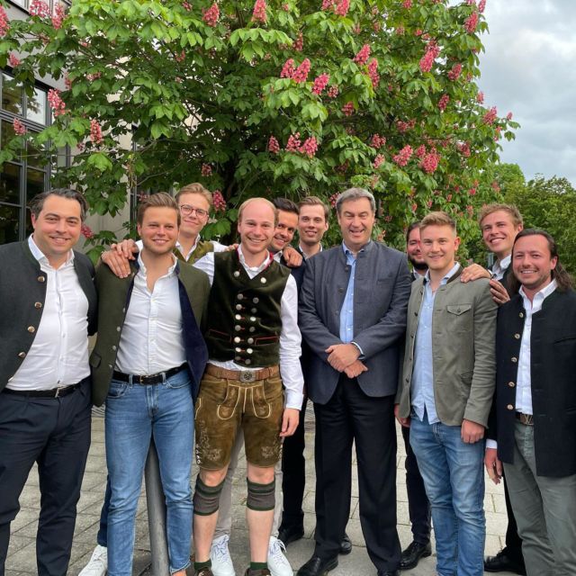 Die Jungfilser begrüßen den bayerischen Ministerpräsidenten Markus Söder beim Filserstammtisch auf dem Nockherberg. 🔹🦁🔹